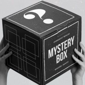 designers Dresses - MYSTERY BOX OF DESIGNERS CLOTHING designers Dresses - MYSTERY BOX OF DESIGNERS CLOTHING